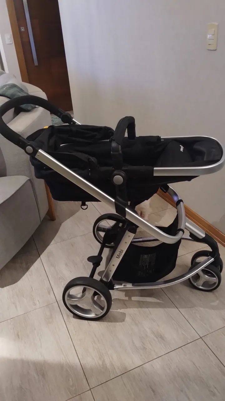 Vendo carrinho de bebê e cadeirinha de alimentação  - Foto 3