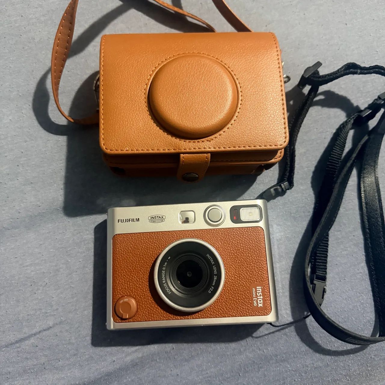 Instax mini evo marrom com capa