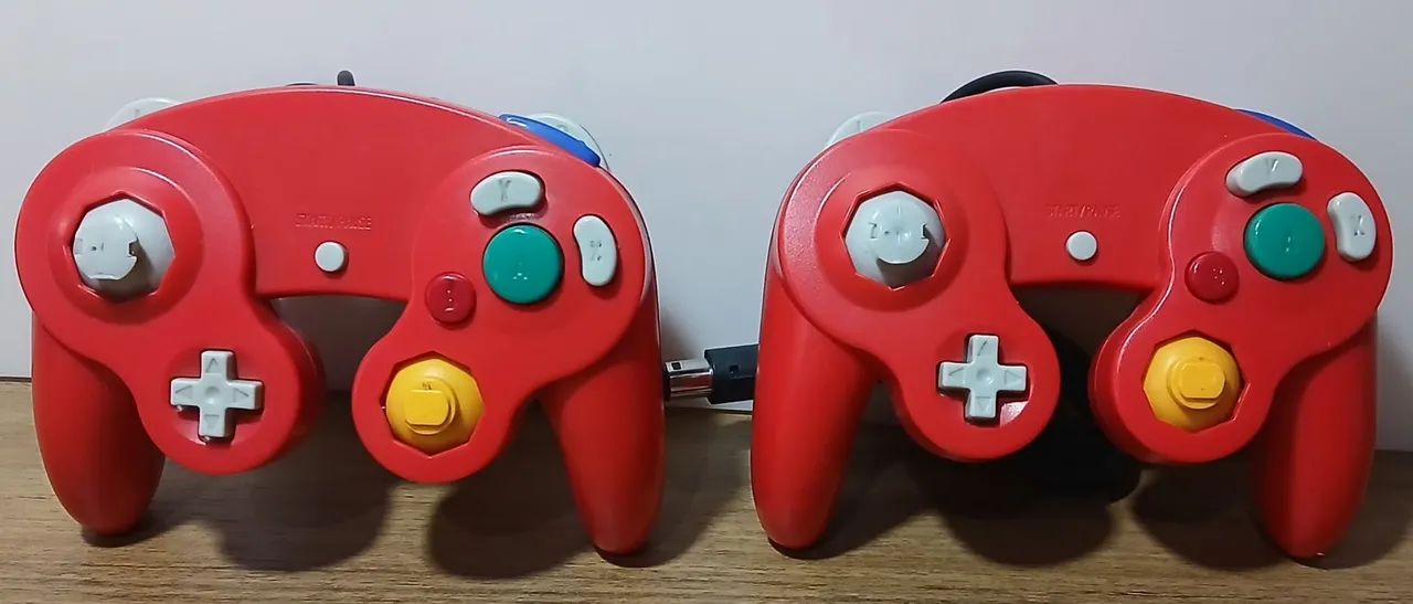 Par controle com fio gamecube e wii vermelho (sem teste)