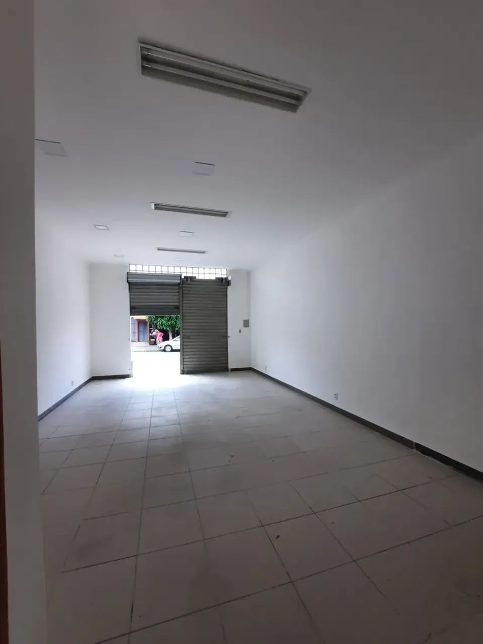 Loja  Vão livre + 01 banheiro.  Obs: Os valores poderão ser alterados sem aviso prévio. - Foto 2