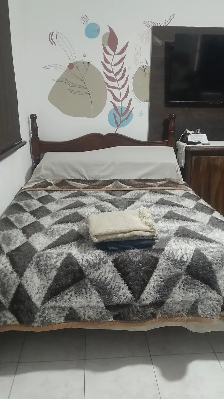 Cama madeira maciça/colchão 
