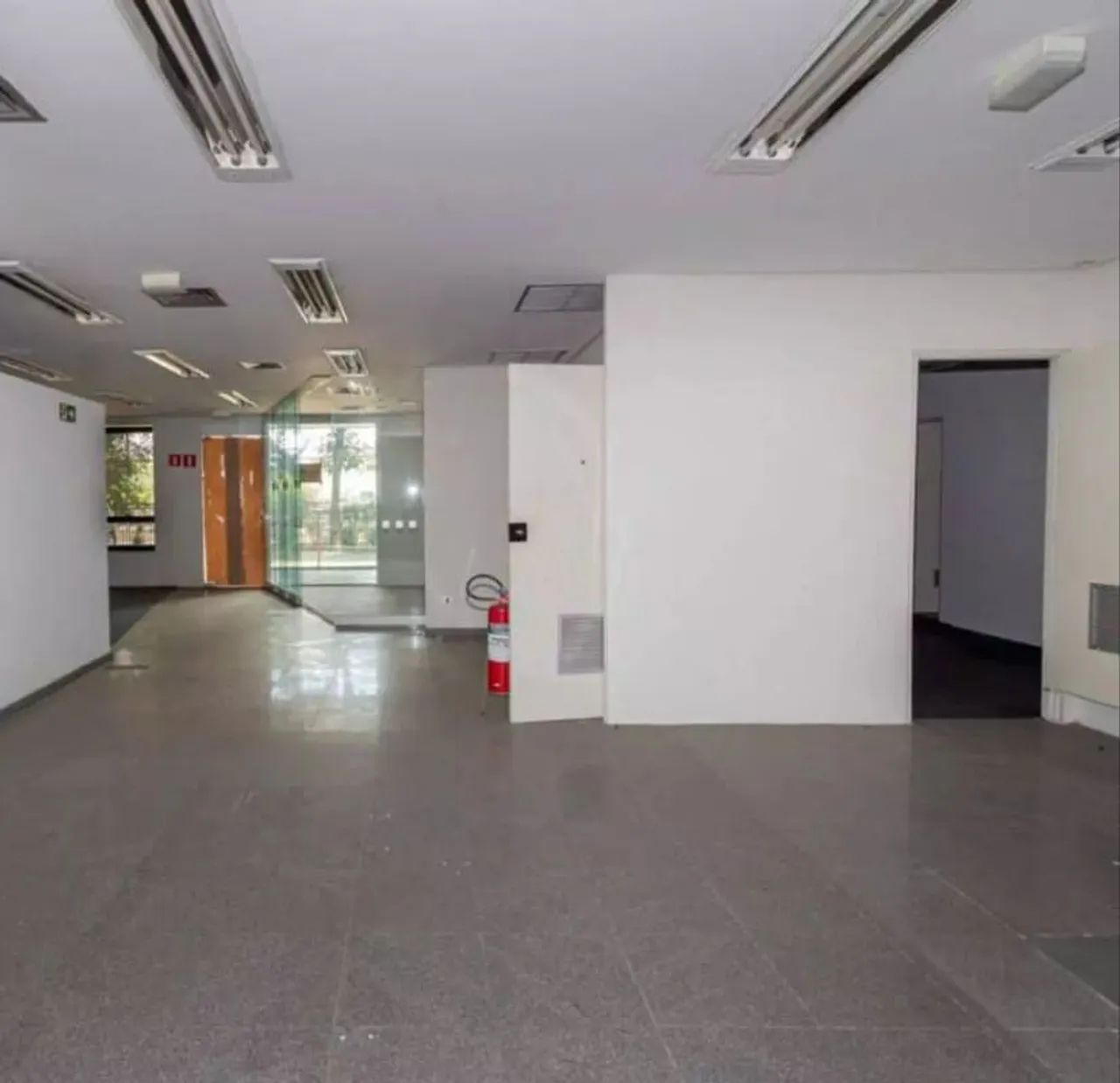 Loja na Avenida General Furtado Nascimento, 740  180 m² - Foto 3
