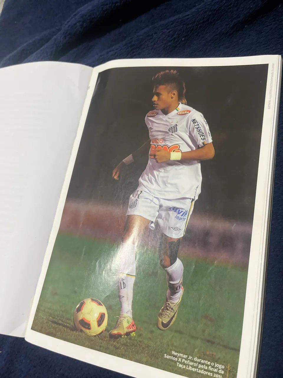 Livro Neymar original - Foto 4