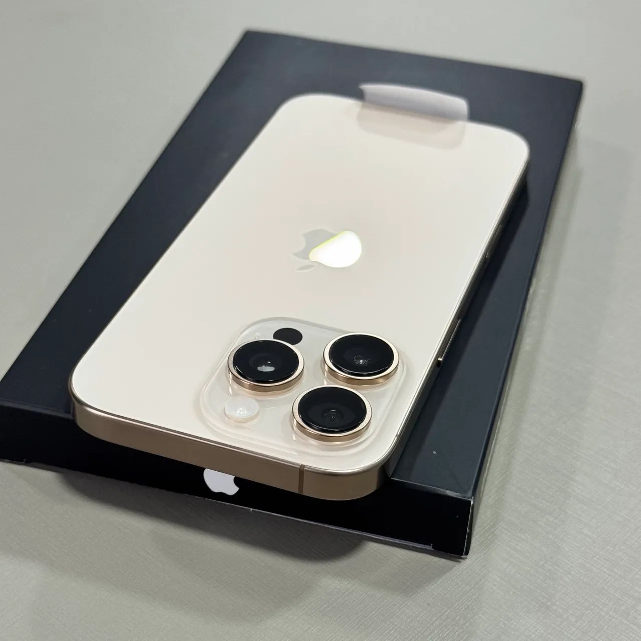 iPhone 16 pro 256gb Desert