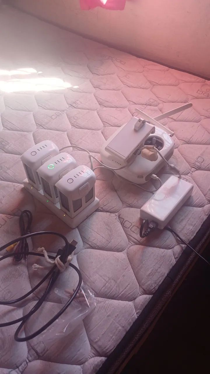 Drone dji Phantom 4 (Leia o anuncio) - Foto 2