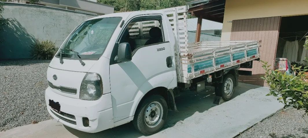 KIA Bongo 2013
