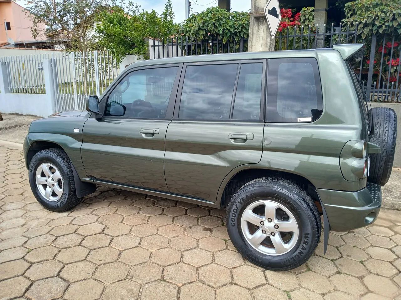 Mitsubishi Pajero Pajero TR4 2.0/ 2.0 Flex 16V 4x4 Aut. 2007