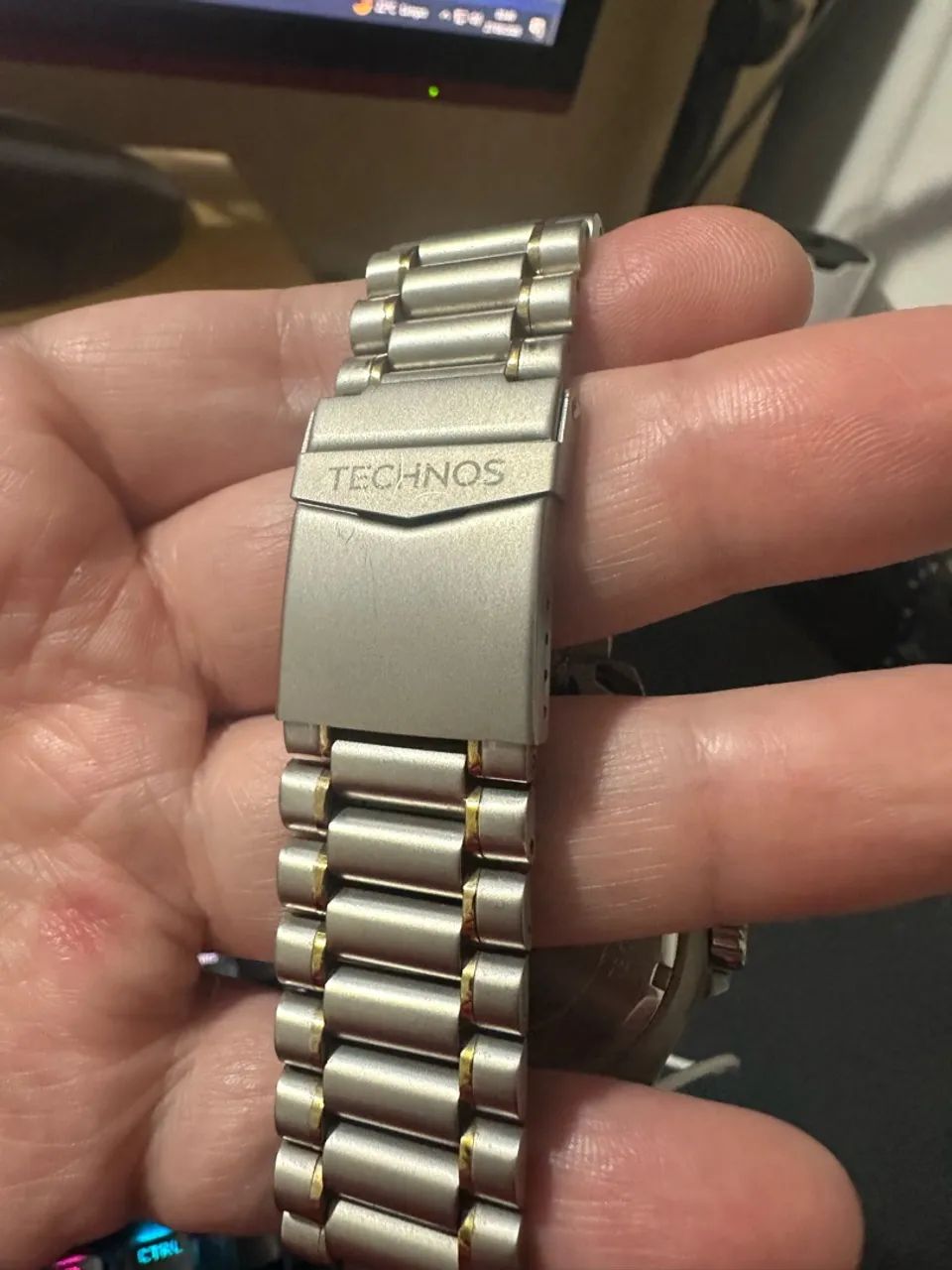 Relógio Technos Skydiver Prata Dourado Masculino - Foto 3