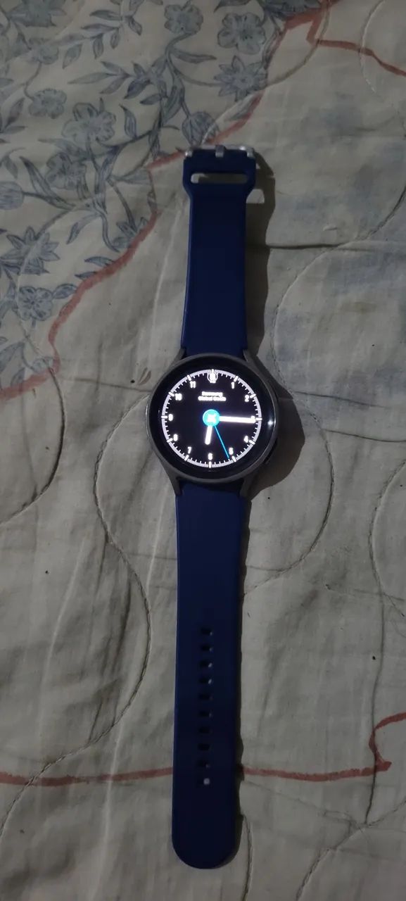 Smartwatch 5 pro titanium  - Foto 3