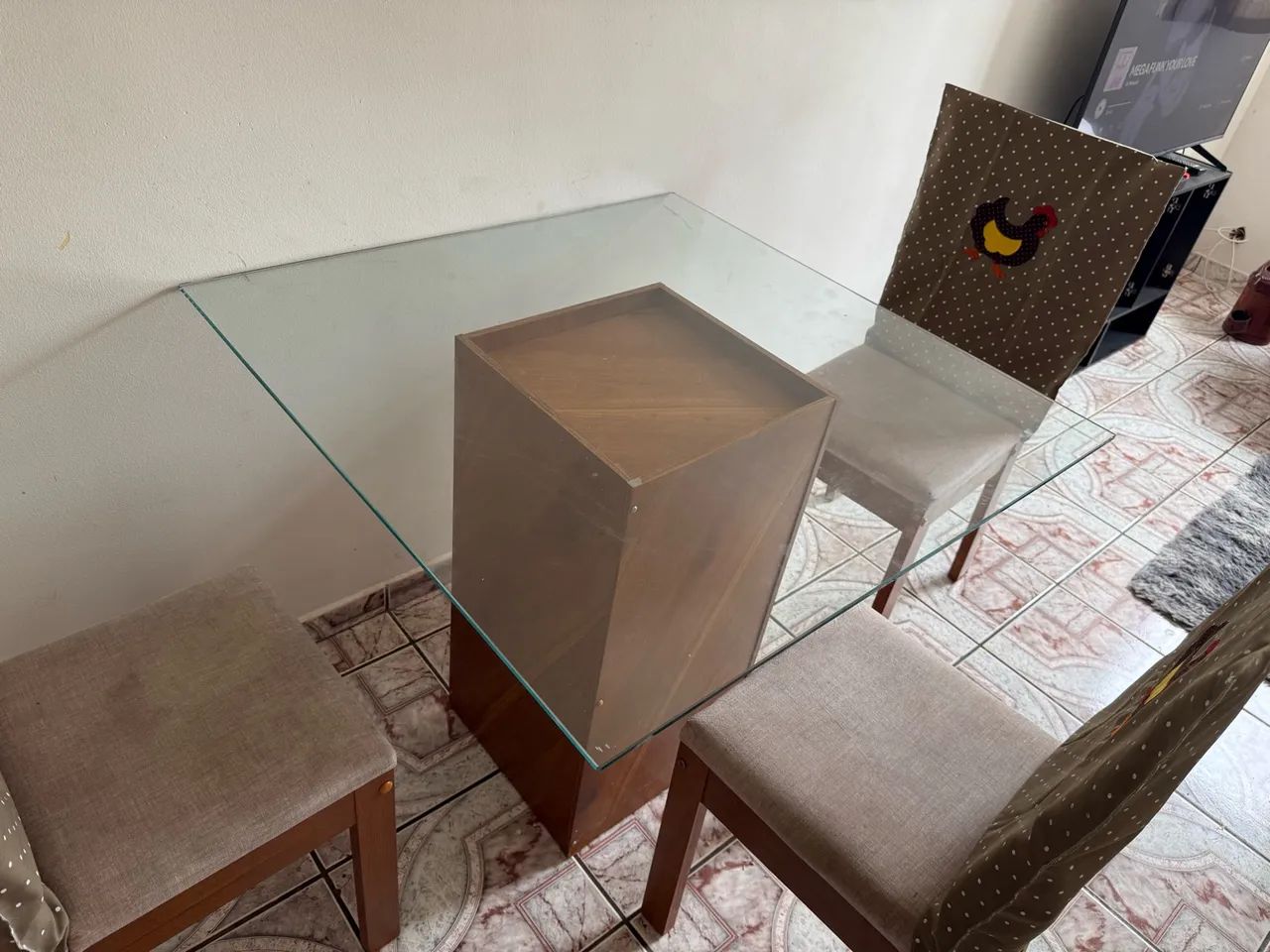 Mesa de jantar 4 cadeiras  - Foto 2