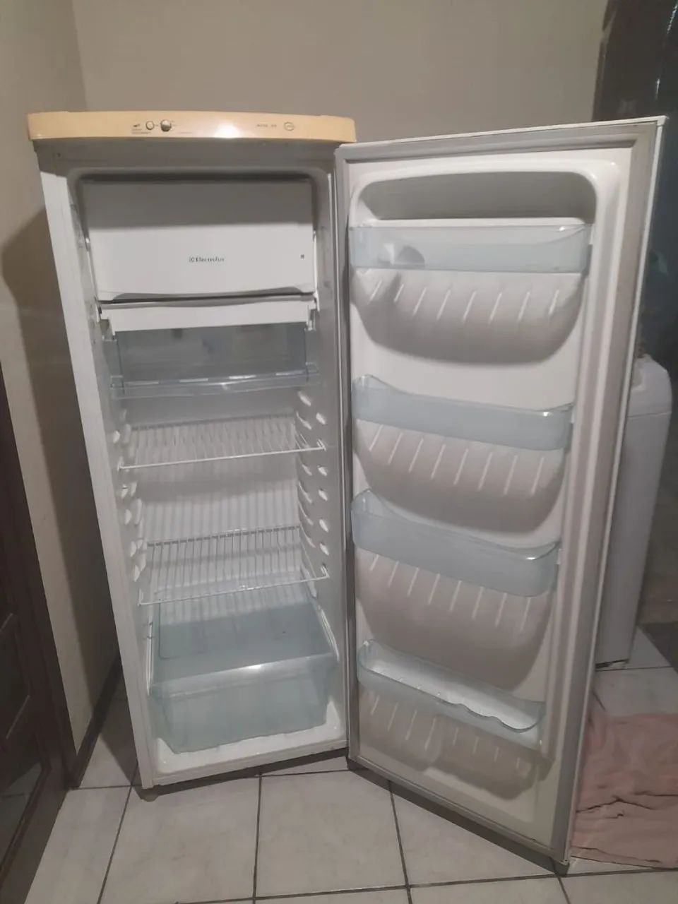 ? Geladeira Electrolux funcionando perfeitamente com garantia ? - Foto 2