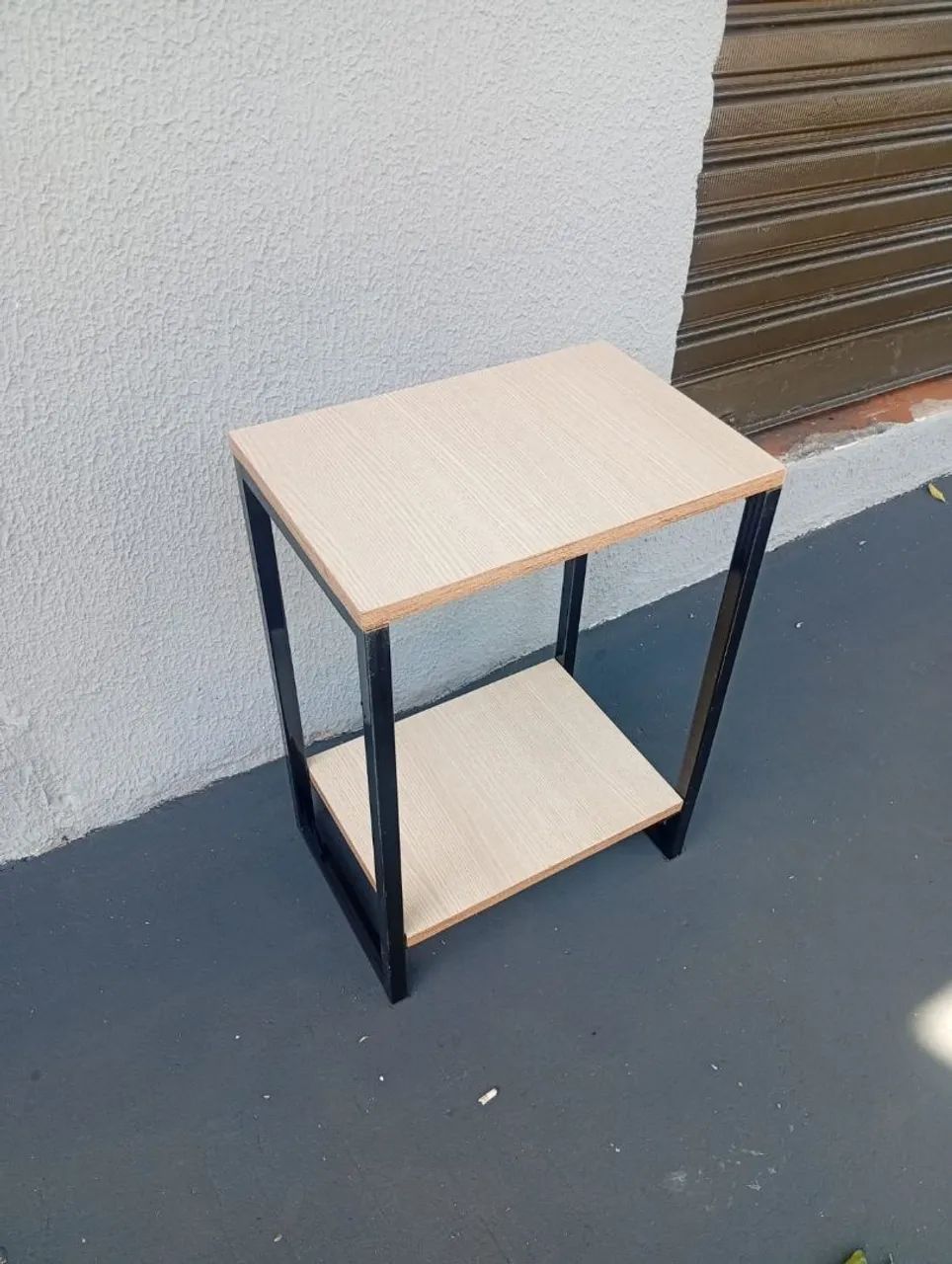 Mesinha de cabeceira
