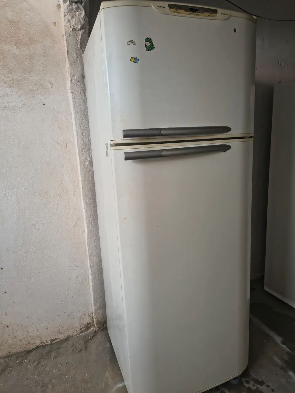 Geladeira Eletrolux Duplex Frost Free 