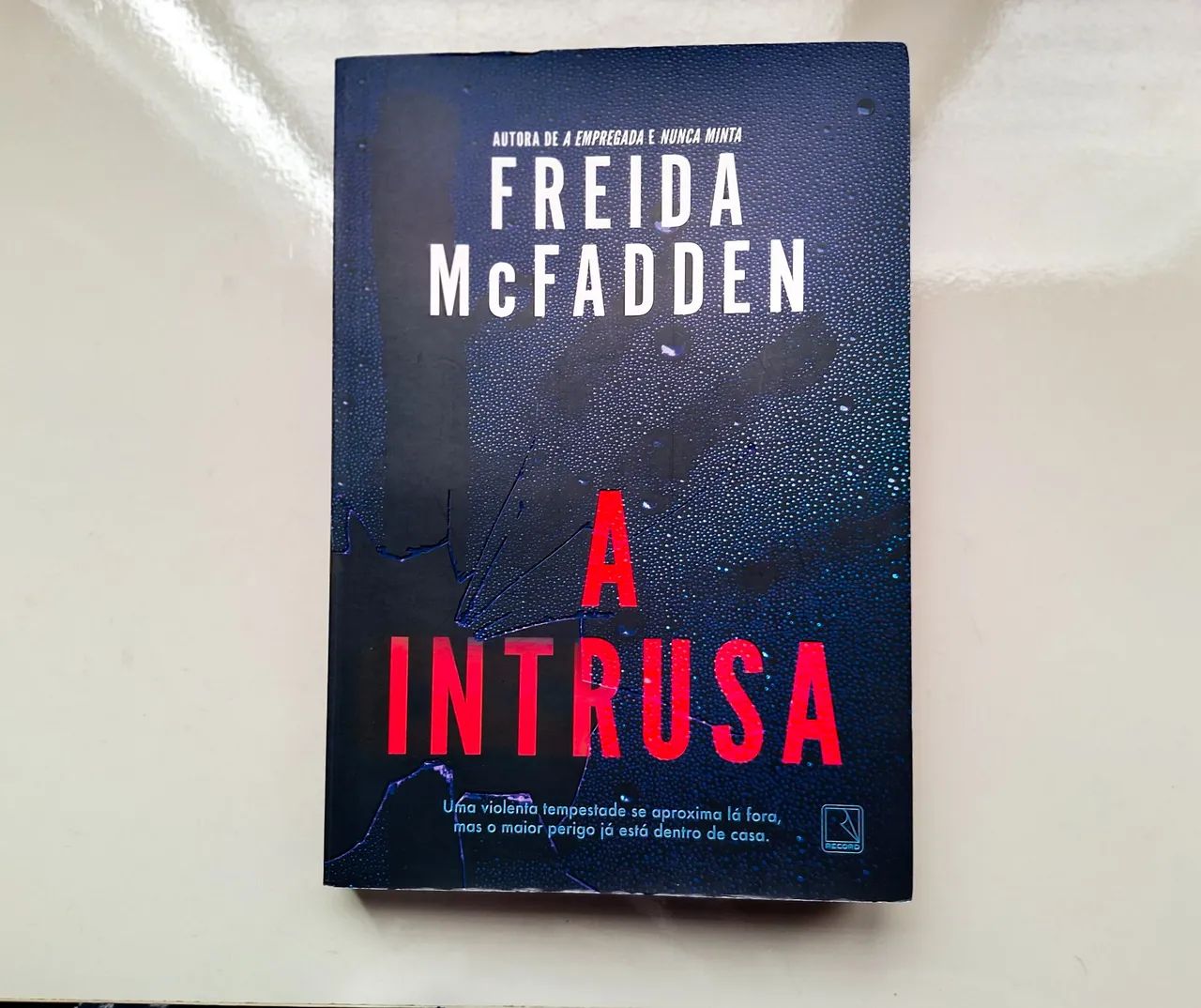 A Intrusa - Freide McFadden 