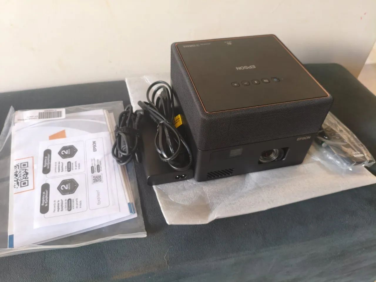Projetor Epson ef12 láser Full HD Android  - Foto 4