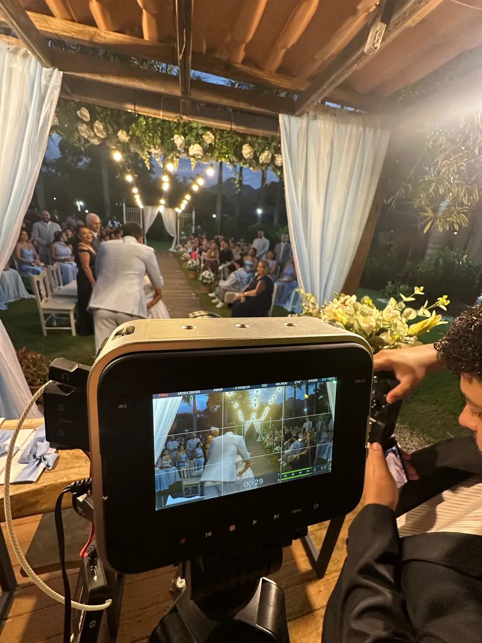 CÂMERA BLACKMAGIC DESIGNER 4K + LENTE 18-135 + ITENS - Foto 5