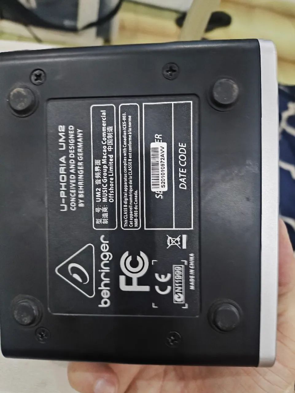 Interface de áudio Behringer U-Phoria UM2  - Foto 4