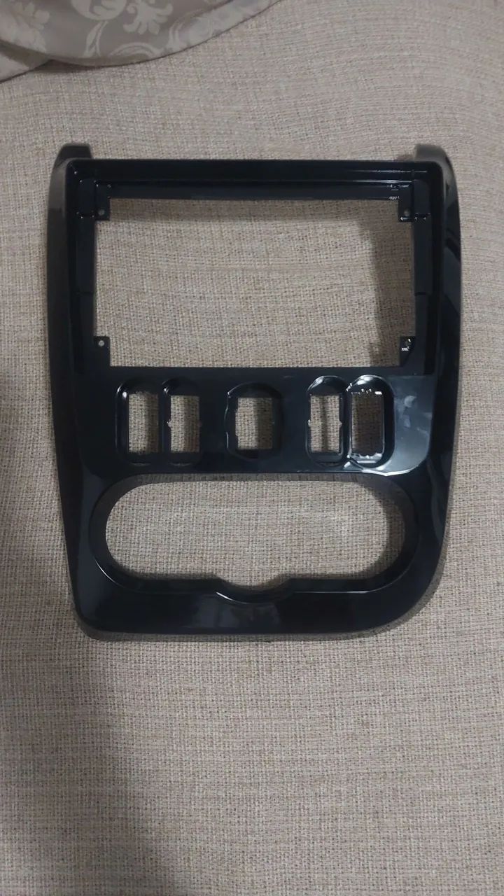 Moldura multimidia 9 polegadas Sandero 2010