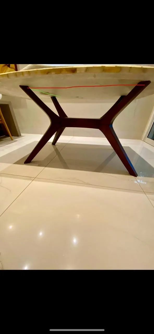 Base de madeira para mesa