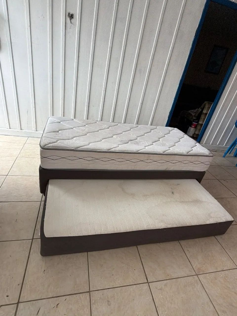 Cama box solteiro com auxiliar
