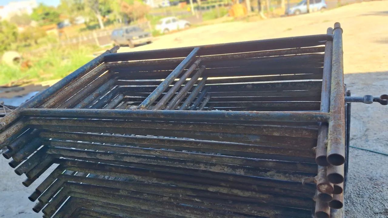 Vendo lote de andaimes tubulares 1,00x150m. Apenas 120,00 por unidade. Ideal para locadora - Foto 4