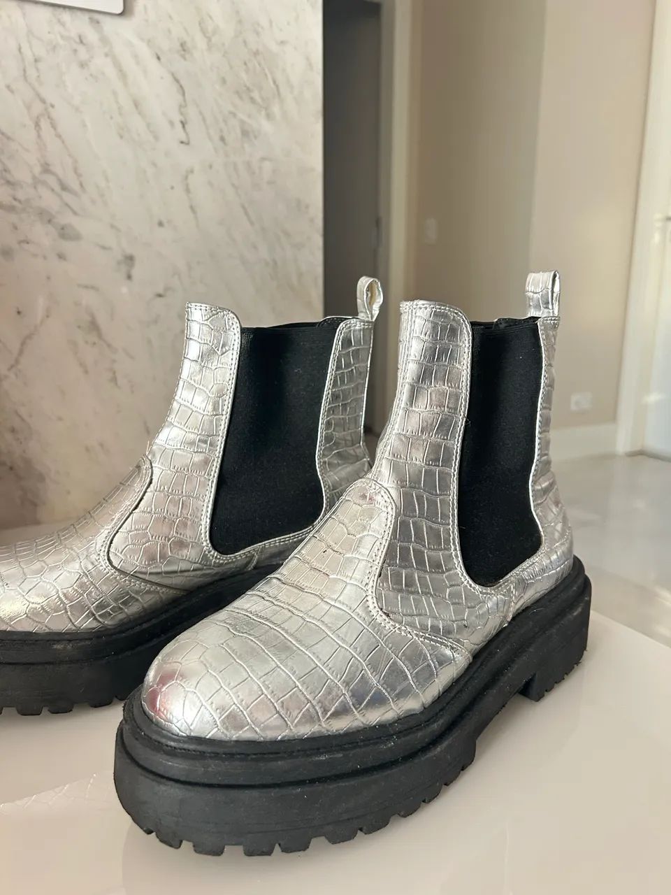 Bota Metálica Plataforma  - Foto 2