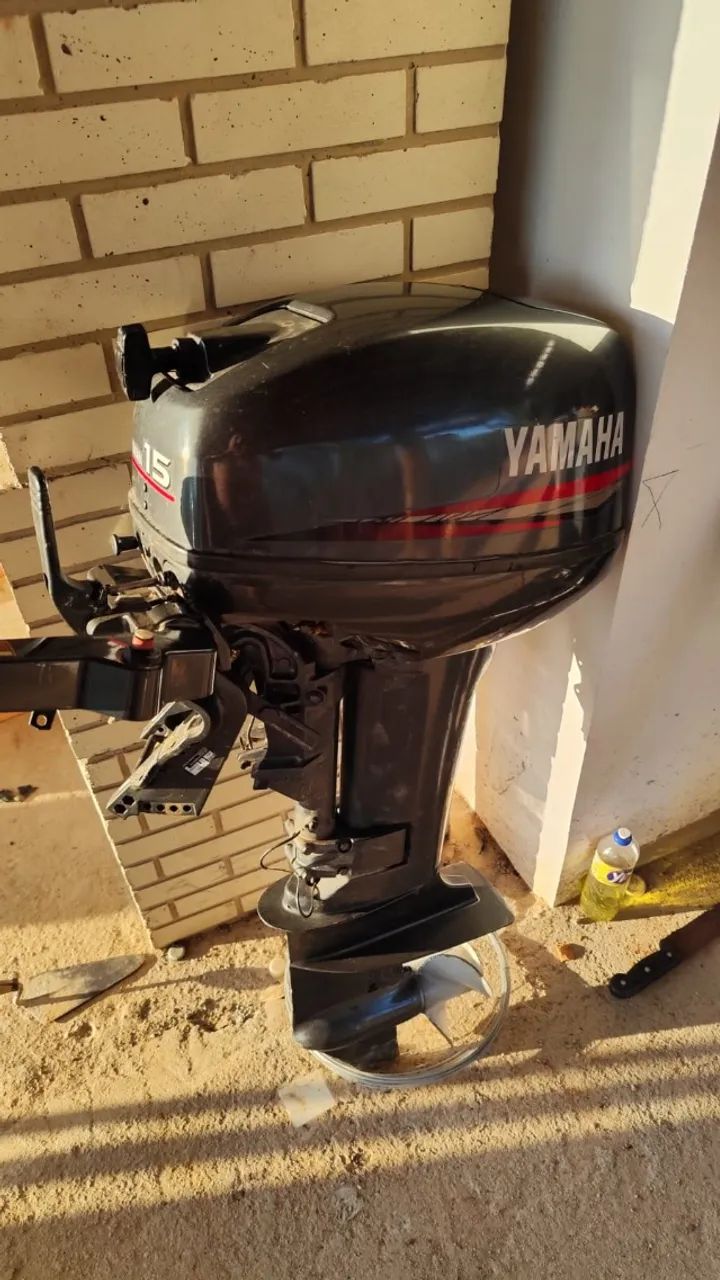 Motor de popa 15 Hp Yamaha  - Foto 2