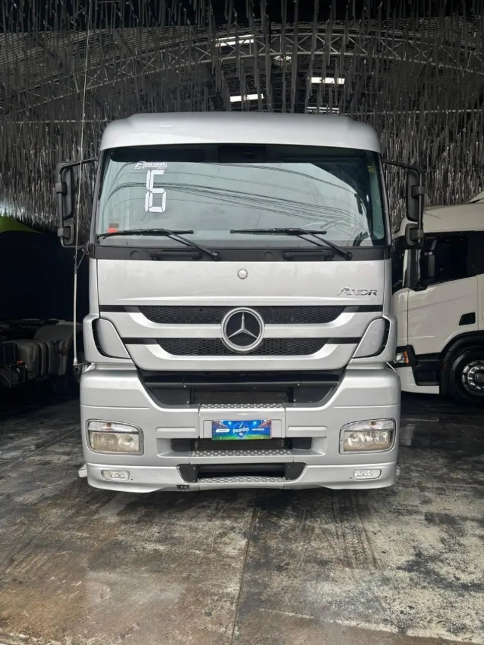 MB AXOR 2544 6x2 AUTOMÁTICO 2016 - Foto 2