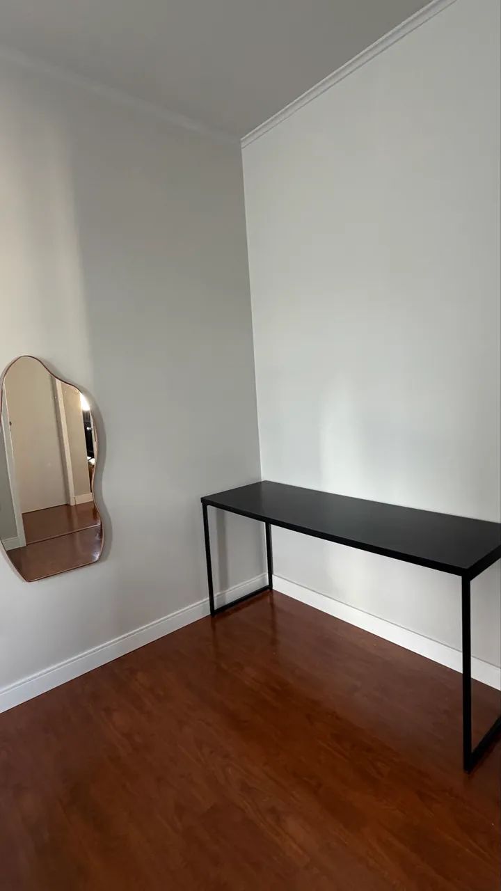Mesa de escritório com metalon 
