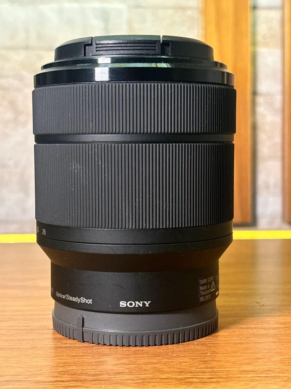 Lente Sony 28-70mm F3.5-5.6 Oss Sony Fe Preto