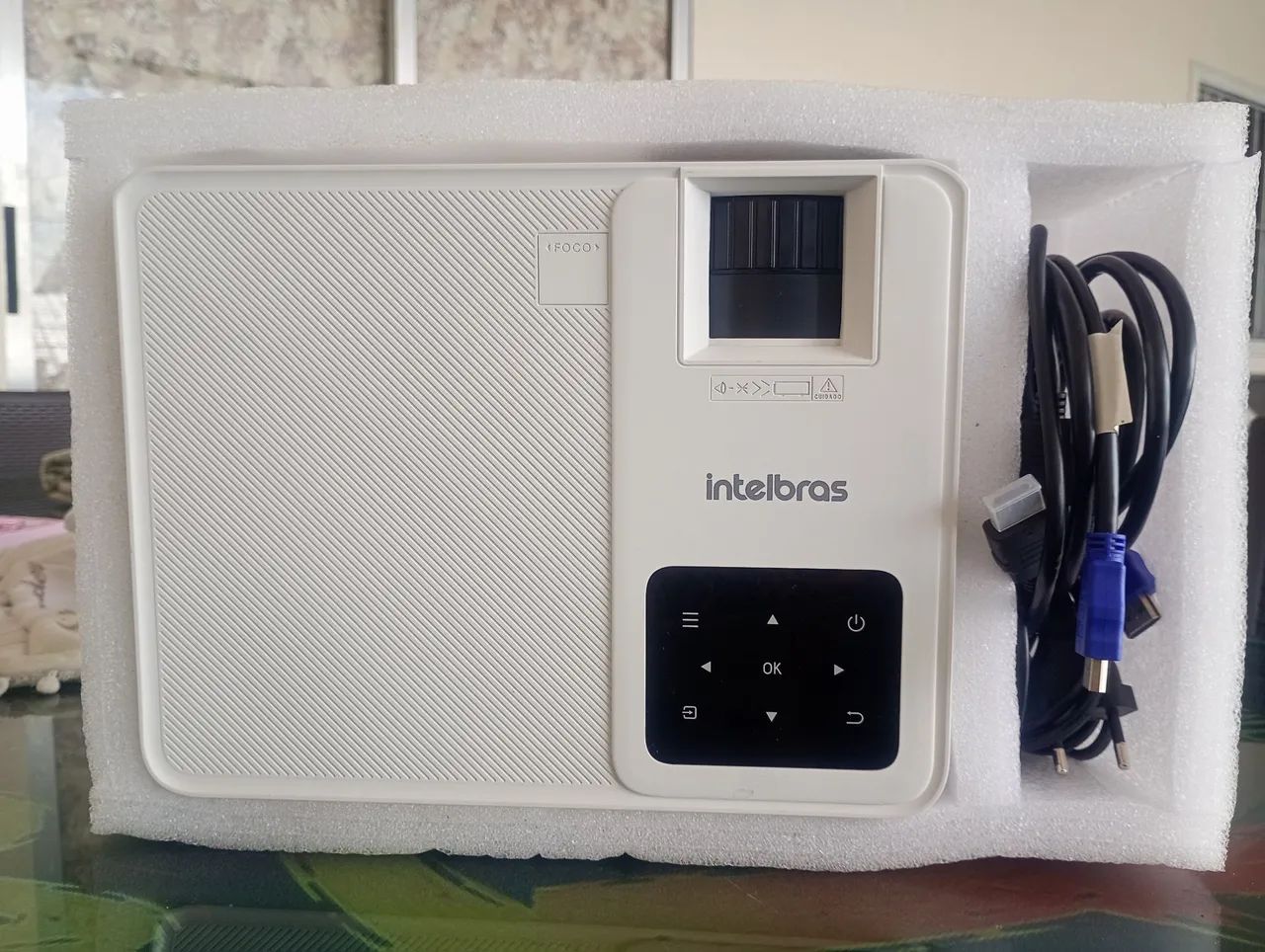 Venda de um Projetor e Tela de Projeção  - Foto 2