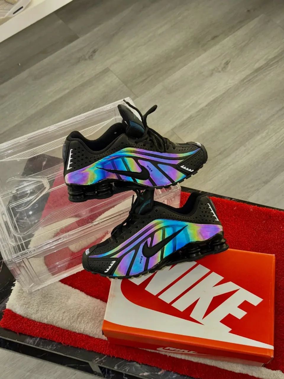 Tênis Nike Shox R4 Refletivo Black/Seaweed Amortecimento mecânico - Disponível 38 ao 43 - Foto 4