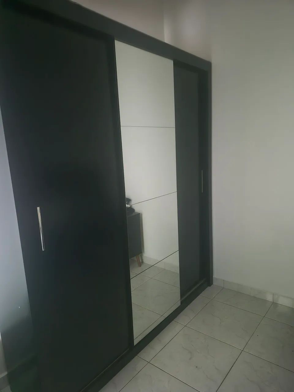 Guarda roupa carol 3 portas com espelho  - Foto 4