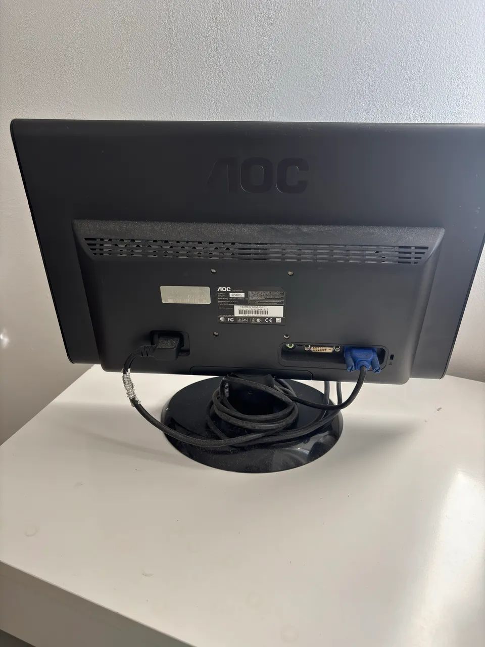 Título: Monitor AOC LED 18,5"  - Foto 3