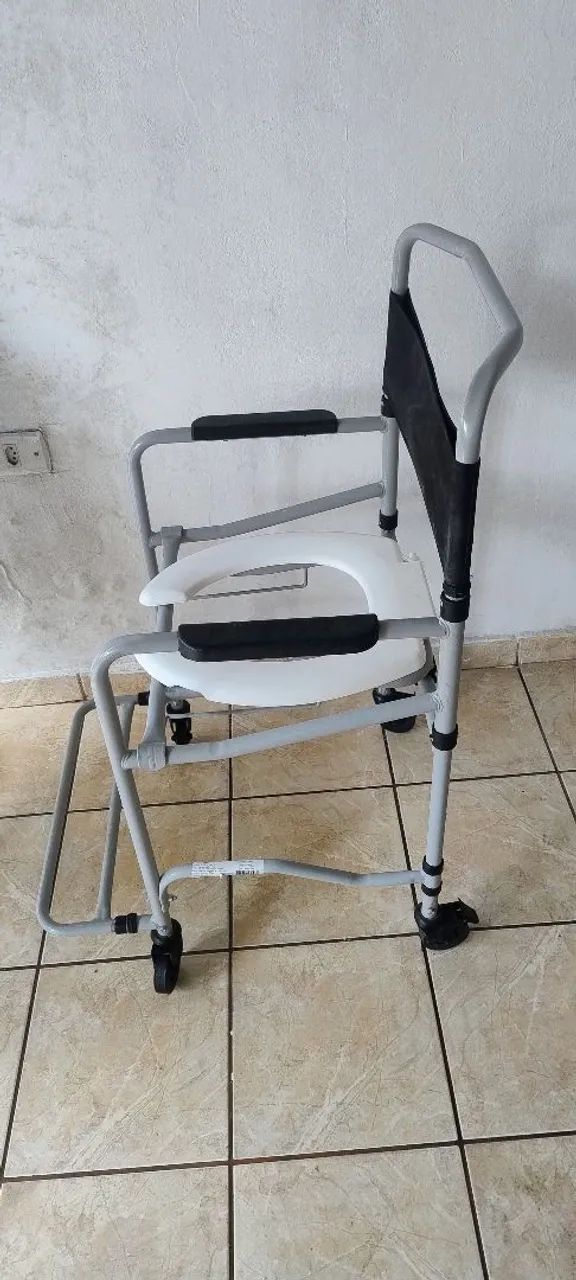 Cadeira de rodas de banho  - Foto 2