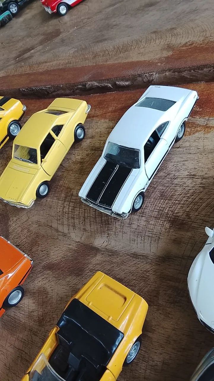 Carrinhos de coleção antigos - Foto 3