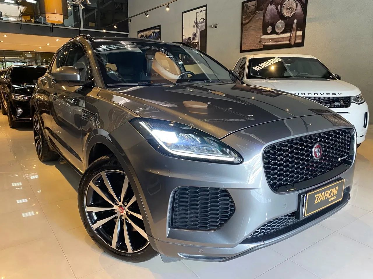 Jaguar E-Pace 2.0 AWD 249cv Aut. 2018 - Foto 4