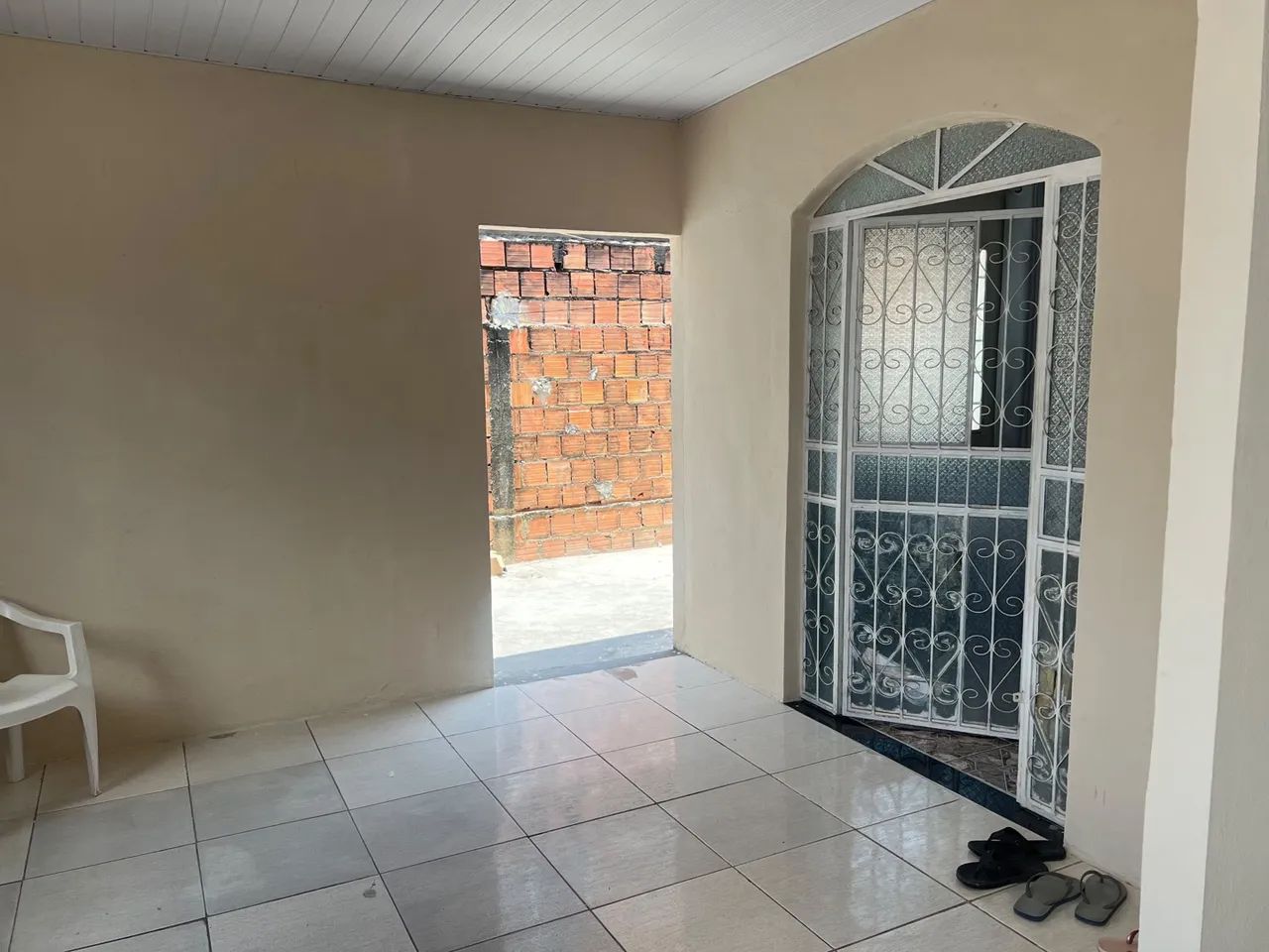 Casa com ponto comercial - Pronta para morar - Manoa - Foto 4
