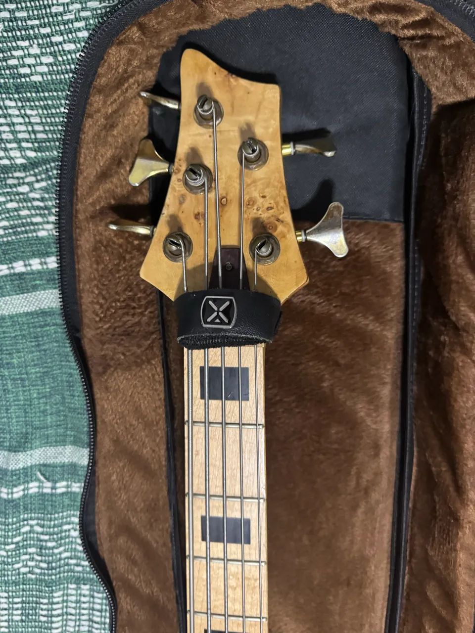 Contrabaixo Luthier 5 Cordas Aguilar - Foto 4