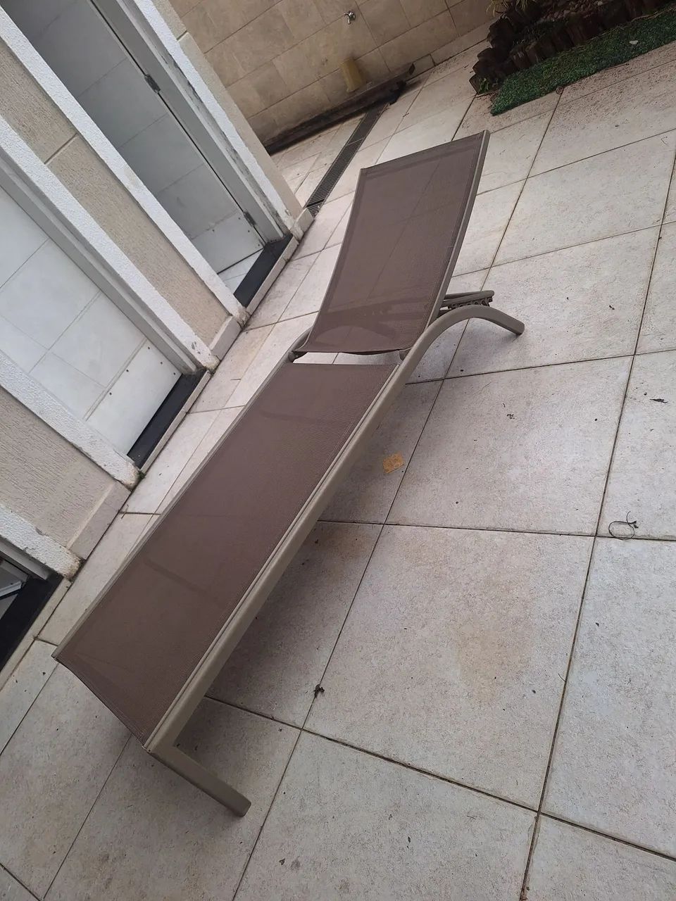 Espreguiçadeira Para Piscina / Jardim Em Alumínio E Tela Sling - Ótimo Estado - Foto 2