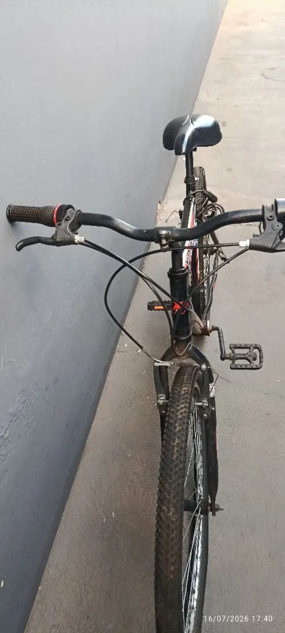 Bicicleta aro 20 semi nova - Foto 3
