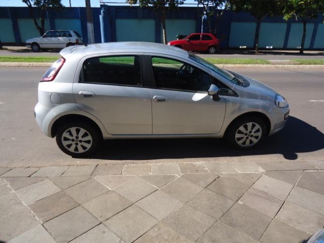Fiat Punto 1.4 com apenas 37 mil km - Foto 4