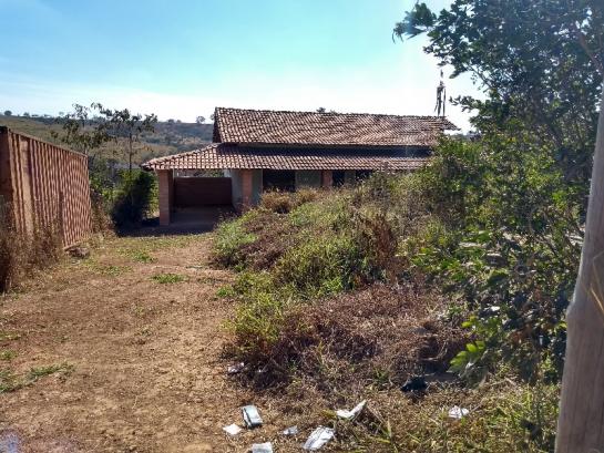 Casa em dois lotes área total de 720,00m²