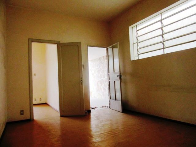 Casa ampla c/ habitese no p. eustáquio, próx. a nino. 04 vgs livres, 04 qts, 03 banhos. - Foto 4