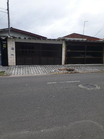Casa 2 dormitórios em rua pública Praia Grande bairro boqueirão - Foto 2