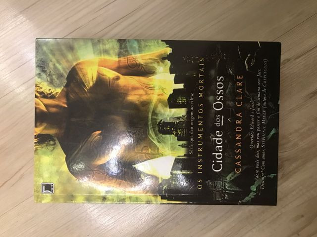 Vendo Livros Cassandra Clare