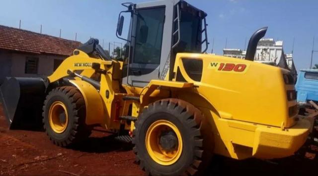 Pá Carregadeira New Holland W 130 2014