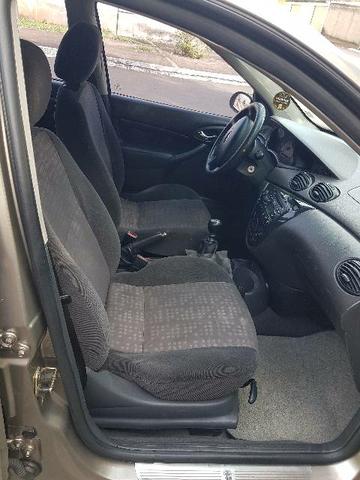 Focus Ghia 2.0 16v ano 2004 - Foto 5