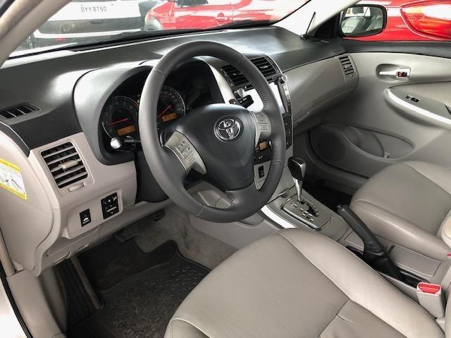 Financio e Vendo este Lindo Toyota Corolla 2012 XEI 2.0 automático - Foto 6