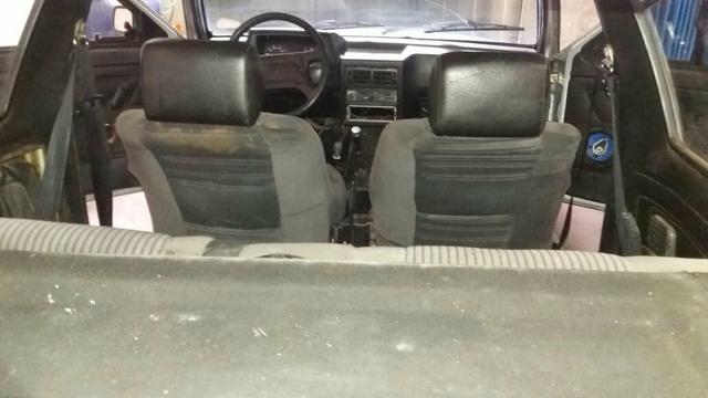 Vendo/ Troco por moto do meu interesse. carro tá bom giro a chave pega na hora !! - Foto 5